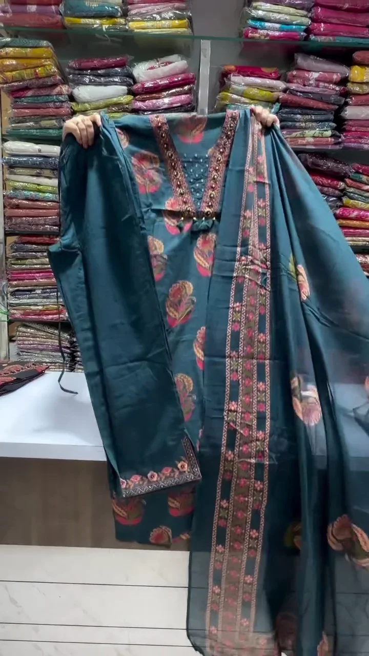 Women Printed Anarkali Kurta and Pant Set with Dupatta | Printed